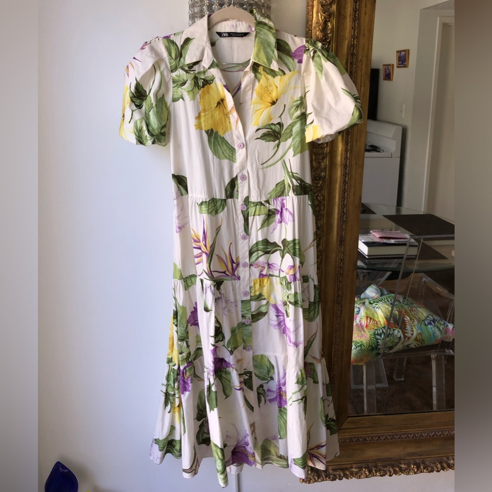 Zara White Floral 100% cotton Button-Front Midi Dress size small
